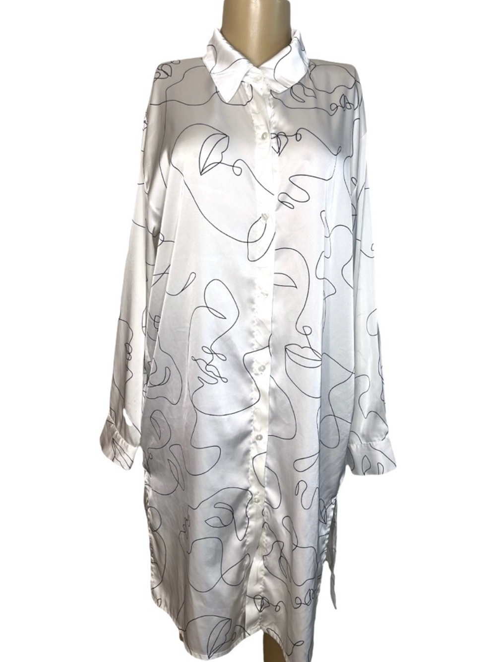 Jon & Anna Contemporary Abstract Faces Oversized Blouse